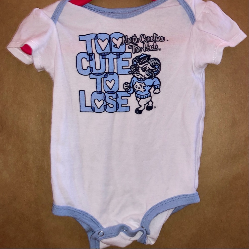 UNC North Carolina Tarheels Onesie sz 12 month GUC